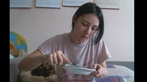 Bella online show from 12/25/24, 10:28