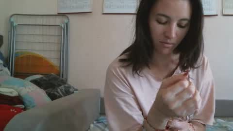 Bella online show from 09/30/25, 10:31