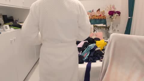 Snapshot of prettyblackeyes chatting on 02/20/25, 07:01 wilma online show from 02/20/25, 07:01