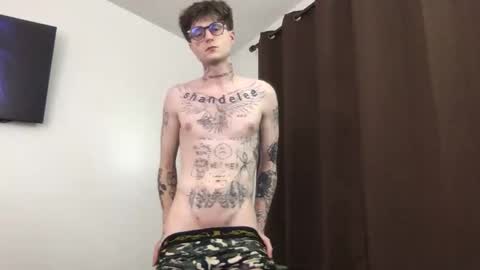 Snapshot of prettyboyszn chatting on 01/07/26, 05:32 pretty boy online show from 01/07/26, 05:32