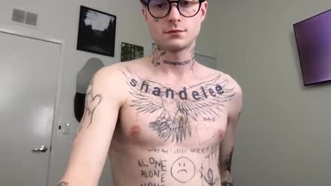 Snapshot of prettyboyszn chatting on 01/11/26, 02:16 pretty boy online show from 01/11/26, 02:16