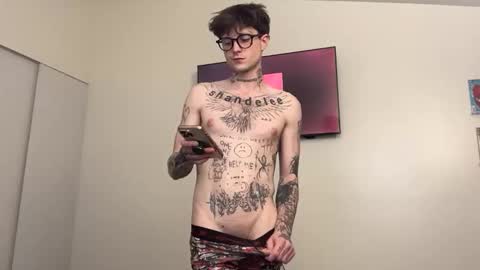 Snapshot of prettyboyszn chatting on 02/14/26, 02:19 pretty boy online show from 02/14/26, 02:19