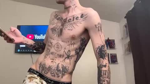 Snapshot of prettyboyszn chatting on 02/22/26, 04:13 pretty boy online show from 02/22/26, 04:13