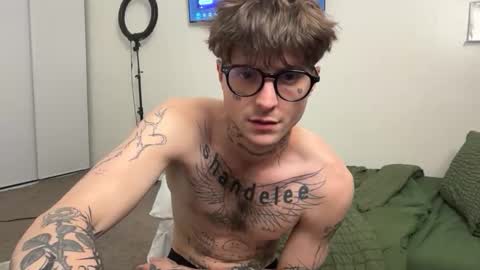 Snapshot of prettyboyszn chatting on 03/08/26, 02:04 pretty boy online show from 03/08/26, 02:04