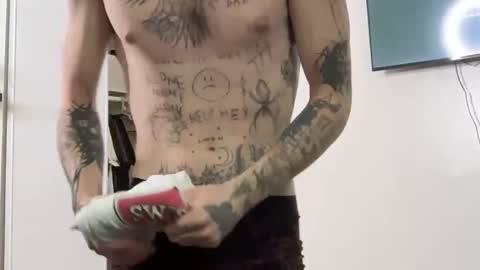 Snapshot of prettyboyszn chatting on 03/13/26, 03:24 pretty boy online show from 03/13/26, 03:24