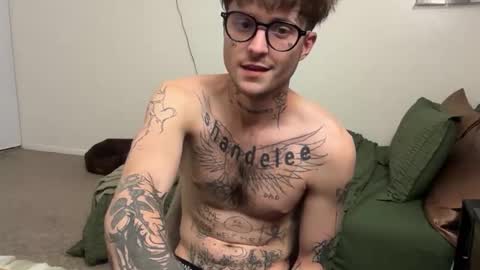 Snapshot of prettyboyszn chatting on 04/05/26, 02:31 pretty boy online show from 04/05/26, 02:31