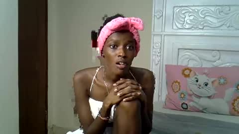 Snapshot of prettybunnny chatting on 10/09/25, 11:47 Bunny online show from 10/09/25, 11:47