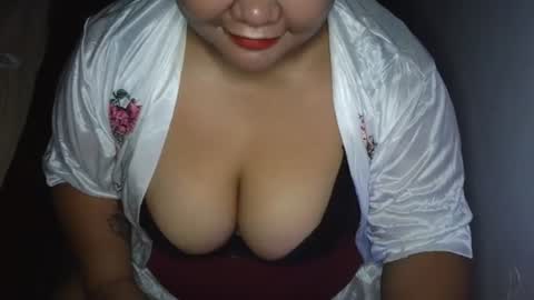Snapshot of prettycarla_ chatting on 07/11/26, 12:24 prettycarla online show from 07/11/26, 12:24