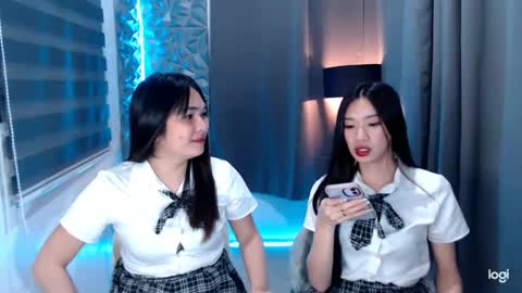 Snapshot of prettycumnotes69 chatting on 12/22/24, 06:15 ASHLEY online show from 12/22/24, 06:15