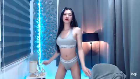 Snapshot of prettycumnotes69 chatting on 12/29/24, 04:16 ASHLEY online show from 12/29/24, 04:16