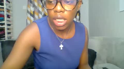 PrettyEla online show from 02/19/26, 12:39