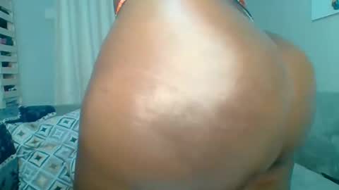 Snapshot of prettyela chatting on 04/13/26, 01:27 PrettyEla online show from 04/13/26, 01:27