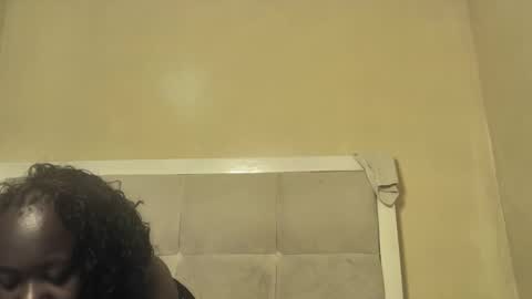 Snapshot of prettyeve25 chatting on 09/16/25, 08:10 eve online show from 09/16/25, 08:10