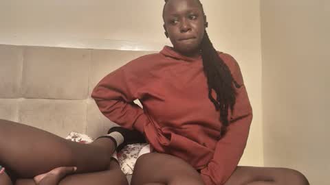 Snapshot of prettyeve25 chatting on 10/11/25, 04:44 eve online show from 10/11/25, 04:44