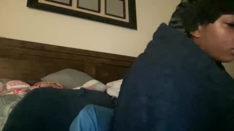 Snapshot of prettyfacefemale chatting on 04/15/26, 07:58 prettyfacefemale online show from 04/15/26, 07:58