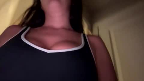 Snapshot of prettygirll23 chatting on 06/04/26, 01:00 prettygirllltorii online show from 06/04/26, 01:00