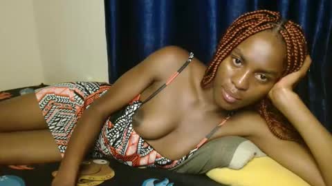Snapshot of prettygoddess1 chatting on 05/05/26, 01:35 Mary online show from 05/05/26, 01:35