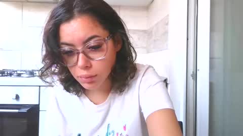 prettyjulliette online show from 10/23/25, 10:25