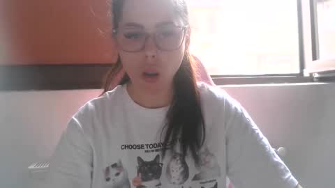 prettyjulliette online show from 05/25/26, 03:51