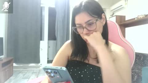 prettyjulliette online show from 06/01/26, 10:11