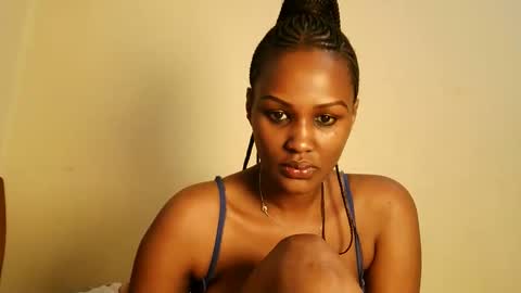 Snapshot of prettykeilaa chatting on 03/06/26, 01:29 prettykeilaa online show from 03/06/26, 01:29