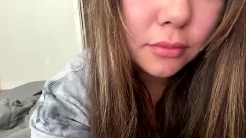 prettylatinamomma01 online show from 09/24/25, 07:06