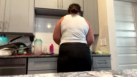 prettylatinamomma01 online show from 11/04/25, 06:07