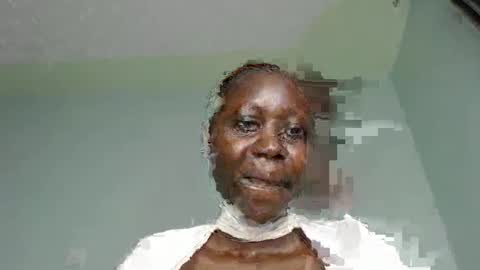 Snapshot of prettyliz1999 chatting on 12/20/24, 11:00 Lizzy online show from 12/20/24, 11:00