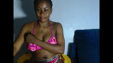 Snapshot of prettylove5 chatting on 02/14/26, 08:55 evelyn online show from 02/14/26, 08:55