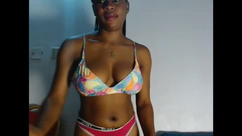 Snapshot of prettylove5 chatting on 02/19/26, 07:26 evelyn online show from 02/19/26, 07:26