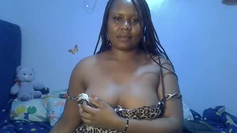 Snapshot of prettymel1 chatting on 03/22/26, 05:27 prettymel1 online show from 03/22/26, 05:27