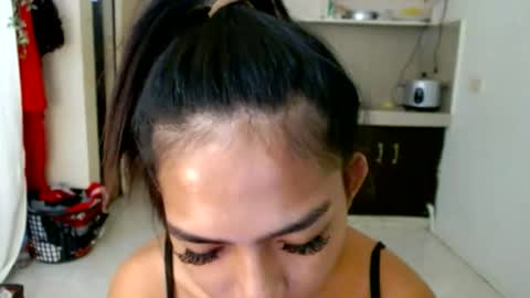 Snapshot of prettymiya chatting on 05/21/26, 06:42 Miya 3 online show from 05/21/26, 06:42