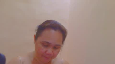 Snapshot of prettynhing chatting on 04/20/26, 02:20 Nhing online show from 04/20/26, 02:20