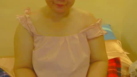 Snapshot of prettynhing chatting on 04/25/26, 11:57 Nhing online show from 04/25/26, 11:57