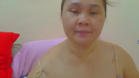 Snapshot of prettynhing chatting on 05/10/26, 02:28 Nhing online show from 05/10/26, 02:28
