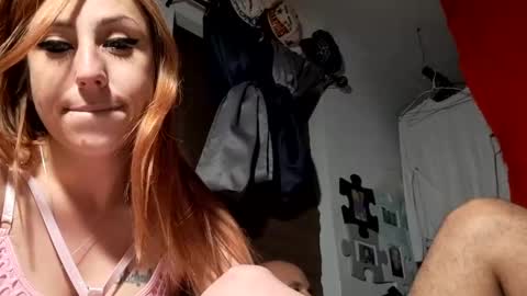 Snapshot of prettypinkie247 chatting on 09/19/25, 10:27 prettypinkie247 online show from 09/19/25, 10:27