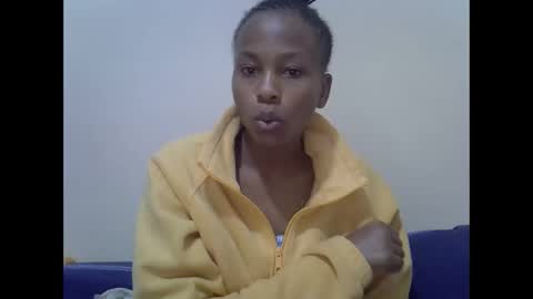 Snapshot of prettyqueenn1 chatting on 12/10/24, 08:30 sharon online show from 12/10/24, 08:30