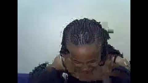 Snapshot of prettyqueenn1 chatting on 01/07/25, 04:05 sharon online show from 01/07/25, 04:05