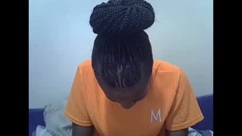 Snapshot of prettyqueenn1 chatting on 01/12/25, 04:08 sharon online show from 01/12/25, 04:08