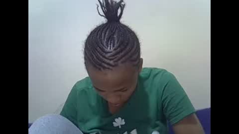 Snapshot of prettyqueenn1 chatting on 01/22/25, 01:21 sharon online show from 01/22/25, 01:21