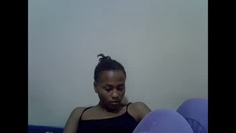 Snapshot of prettyqueenn1 chatting on 02/05/25, 06:37 sharon online show from 02/05/25, 06:37