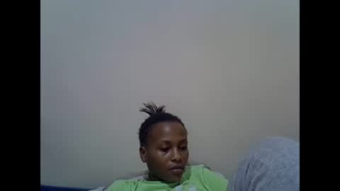 Snapshot of prettyqueenn1 chatting on 02/12/25, 01:30 sharon online show from 02/12/25, 01:30