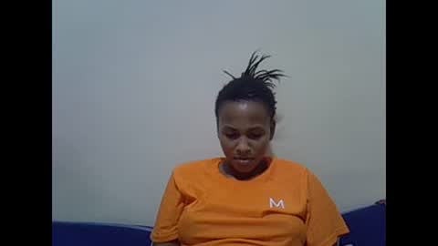 Snapshot of prettyqueenn1 chatting on 02/22/25, 10:09 sharon online show from 02/22/25, 10:09