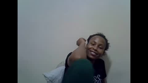 Snapshot of prettyqueenn1 chatting on 02/25/25, 11:00 sharon online show from 02/25/25, 11:00