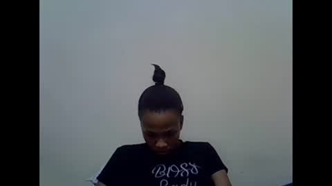 Snapshot of prettyqueenn1 chatting on 03/01/25, 02:59 sharon online show from 03/01/25, 02:59