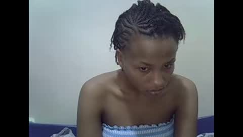 Snapshot of prettyqueenn1 chatting on 03/10/25, 04:03 sharon online show from 03/10/25, 04:03