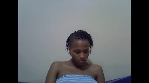 Snapshot of prettyqueenn1 chatting on 03/11/25, 01:59 sharon online show from 03/11/25, 01:59