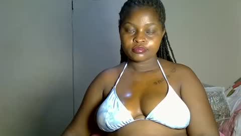 Snapshot of prettyriss chatting on 04/27/26, 10:41 prettyriss online show from 04/27/26, 10:41