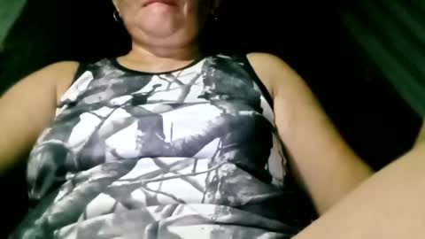 Snapshot of prettyrose01 chatting on 12/30/24, 09:50 prettyrose01 online show from 12/30/24, 09:50