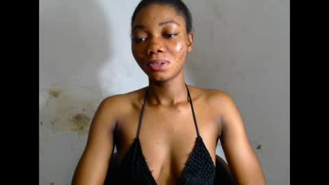 Snapshot of prettysexy6 chatting on 04/26/26, 10:35 prettysexy6 online show from 04/26/26, 10:35